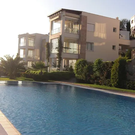 Daire Panoramik Doğa ve Deniz manzarasına sahip 3+1 Bodrum